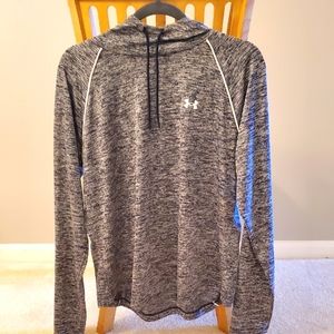 Under Armour performance hooded shirt - XL